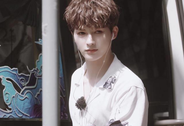 朱正廷解释爱宠猫咪名字来源,却只说了一半,粉丝的猜测有理有据_网友