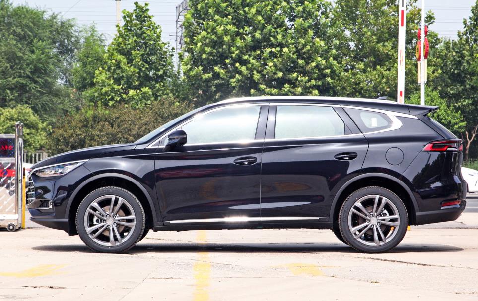 比亚迪新款7座suv,全息透明影像,配手机无线充电 负离子发生器_搜狐