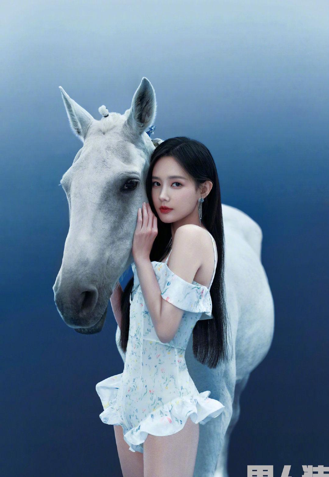 (图/翻摄自微博)罕见展现不同风格,引发粉丝热烈回响,直夸李一桐「太