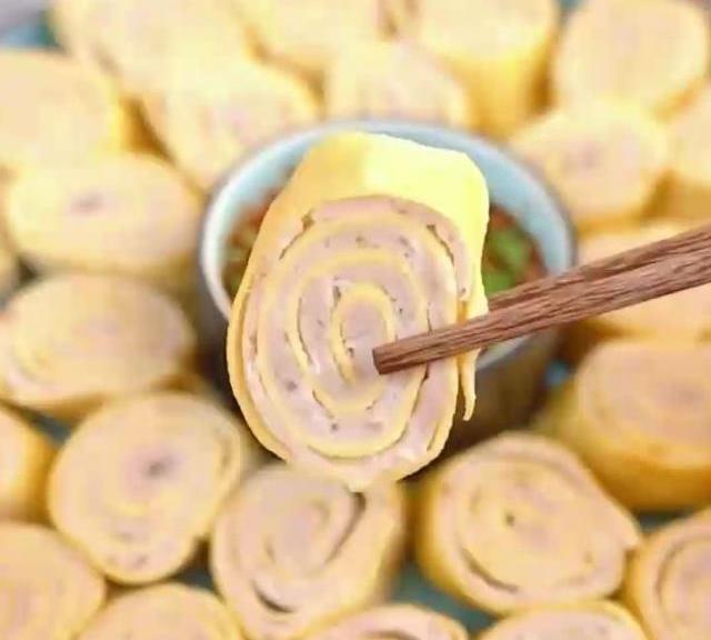 黄金肉卷,一口一个,吃起来非常非常过瘾_五花肉_陈醋_豆皮