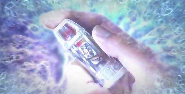 后来,奥特之王就以奥特胶囊的形式出现,与捷德奥特曼融合在了一起