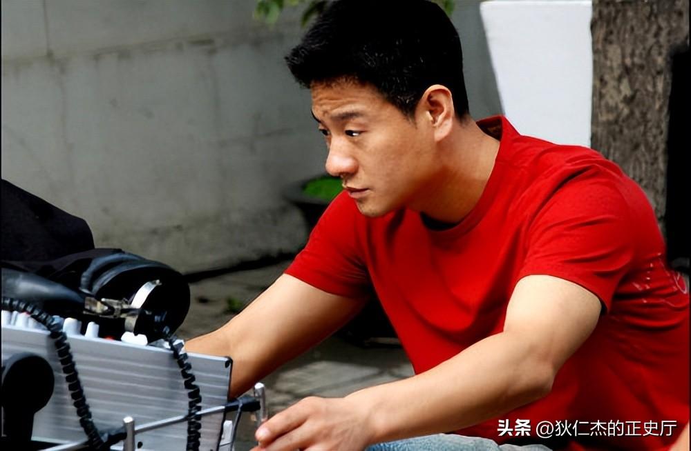 2005年连奕名导演的电视剧《野火春风斗古城》在拍摄中发生了失火.