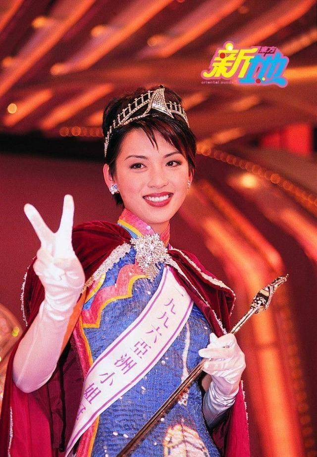 她两次出演梅艳芳,因嫁小3岁豪门男友而隐退4年,今44岁孑然一身_陈炜