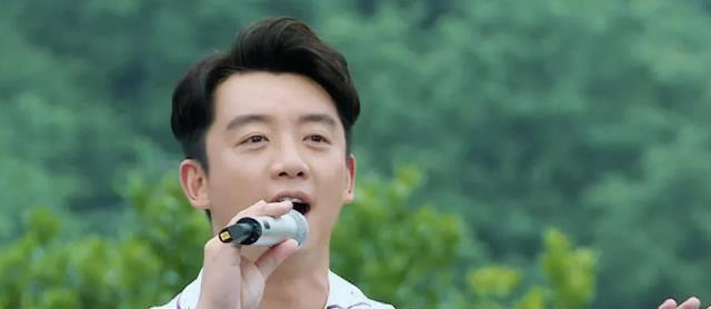 《跑男》奔跑了8季,真正从未缺席只有他一人,专属头衔亮了!