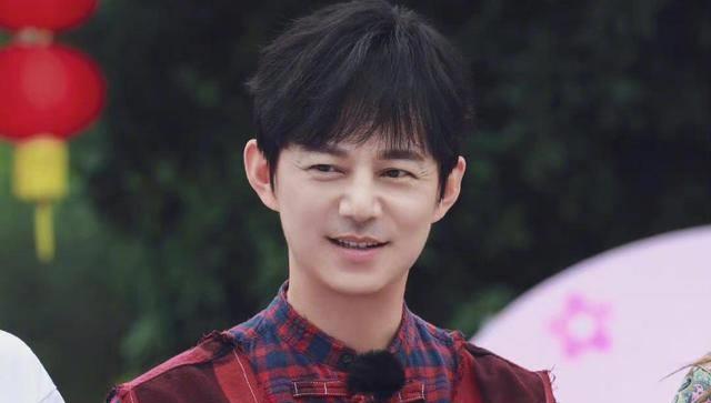 《快乐大本营》疑似改名,只剩何炅一人,又一个时代要落幕了_谢娜_节目