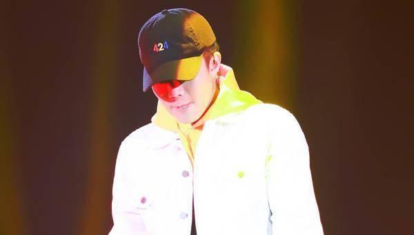 pgone又有动作,新歌登顶亚洲新歌榜,这次网友笑了_李小璐_贾乃亮_看法