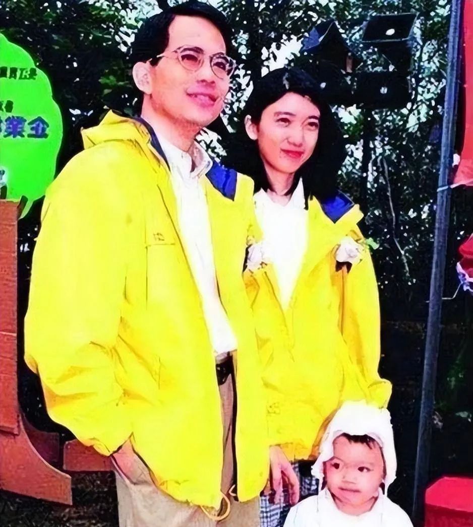 长实48亿收购英国房托基金露端倪,李嘉诚长孙女低调登场_李思德_集团