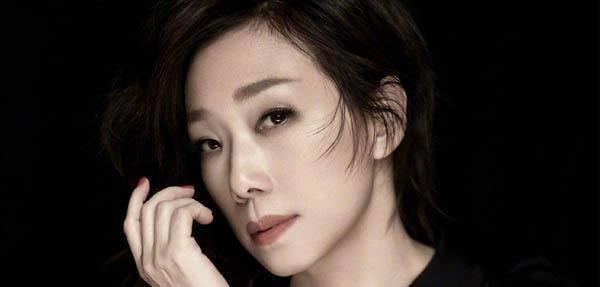 53岁林忆莲花2500万买别墅,欲退歌坛做家庭主妇_生活_龚硕良_女儿