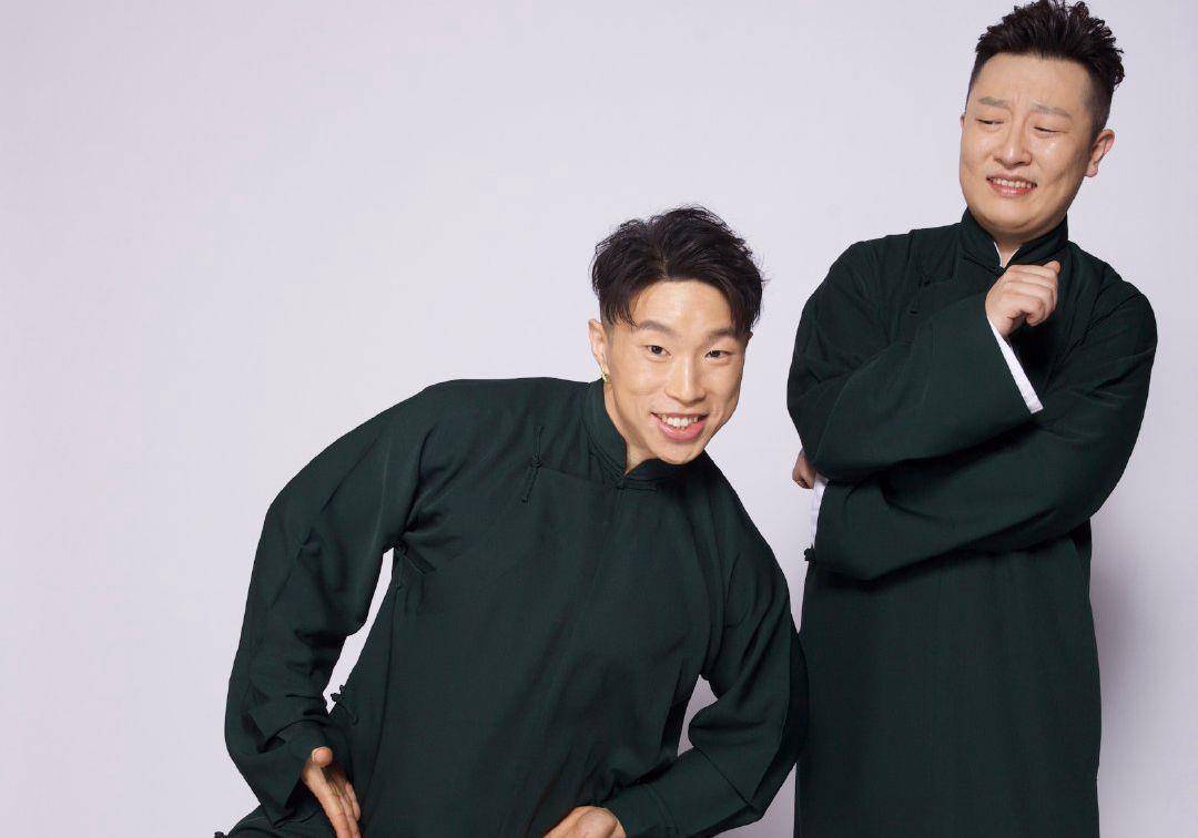 烧饼登健身杂志封面,郭麒麟杀青走秀,德云天团怎样炼成男神团_郭德纲