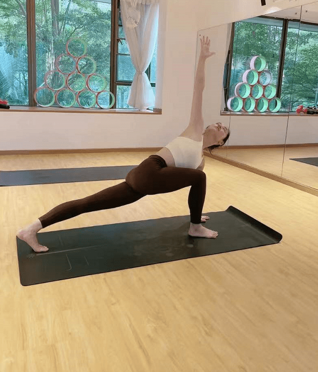 日前,女明星吕一在社交平台上晒出了自己的健身照,今年已经37岁的吕一