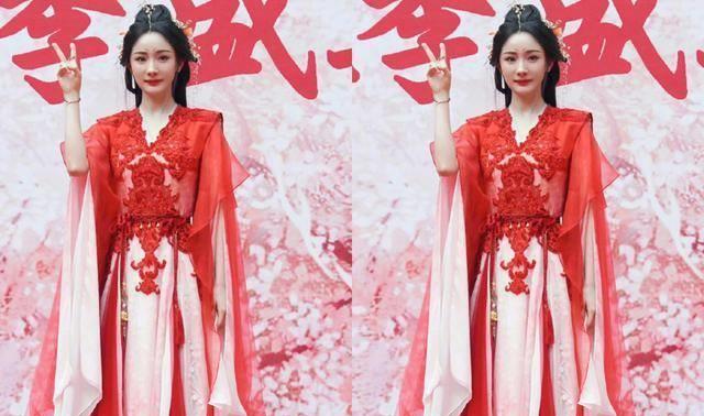 狐妖,用头发代替耳朵,剧组真用心,杨幂戏服多达9套,美哭了_造型_月红