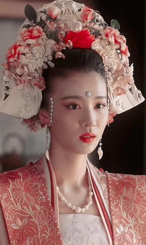 徽柔与怀吉的情节被删引观众不满,大量文言文让王凯公开吐槽编剧