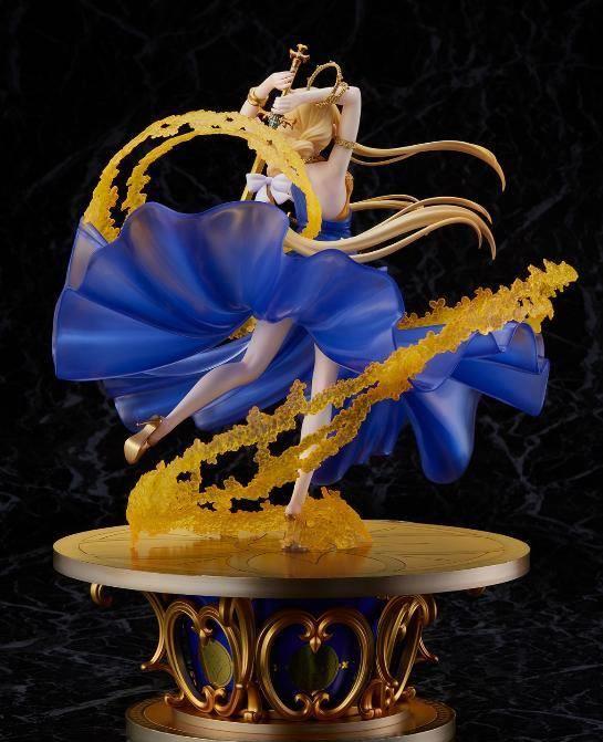 刀剑神域爱丽丝水晶礼服手办官图厨娘即视感的爱丽丝特效很美味_身姿