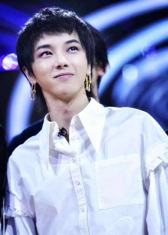 按照天娱的日程安排,华晨宇这样的重要地位肯定是日程满满!