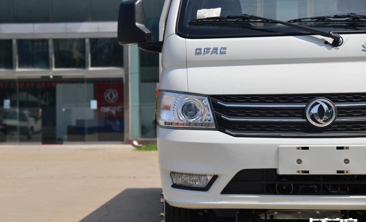 122马力柴油机配双后胎,货厢竟长达4米,详解东风小霸王w17轻卡