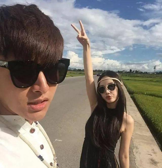 刚暗示"没对象",贾乃亮就恋上小花旦金晨?