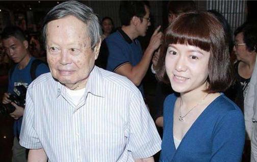 杨振宁：我称呼翁帆父母翁先生翁太太，我们也一起住一起旅游-翁帆与杨振宁差多少岁