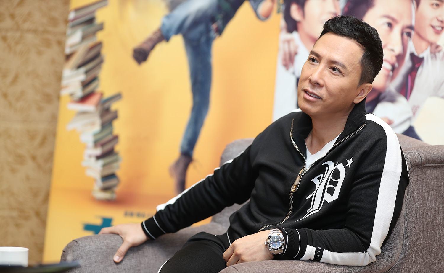 40岁娶白富美,59岁依然甜蜜,这段相差18岁的爱情,男方赢麻了_甄子丹