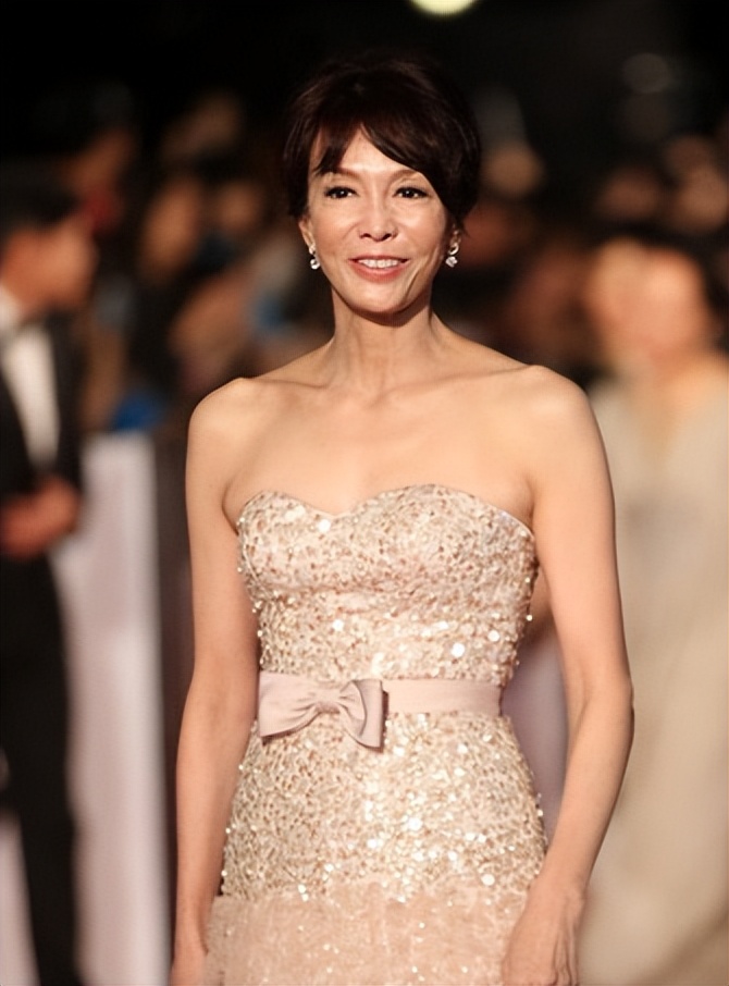 tvb前台柱开新节目邀请周润发,二人更嘴对嘴亲亲_郑裕玲_合作_过往