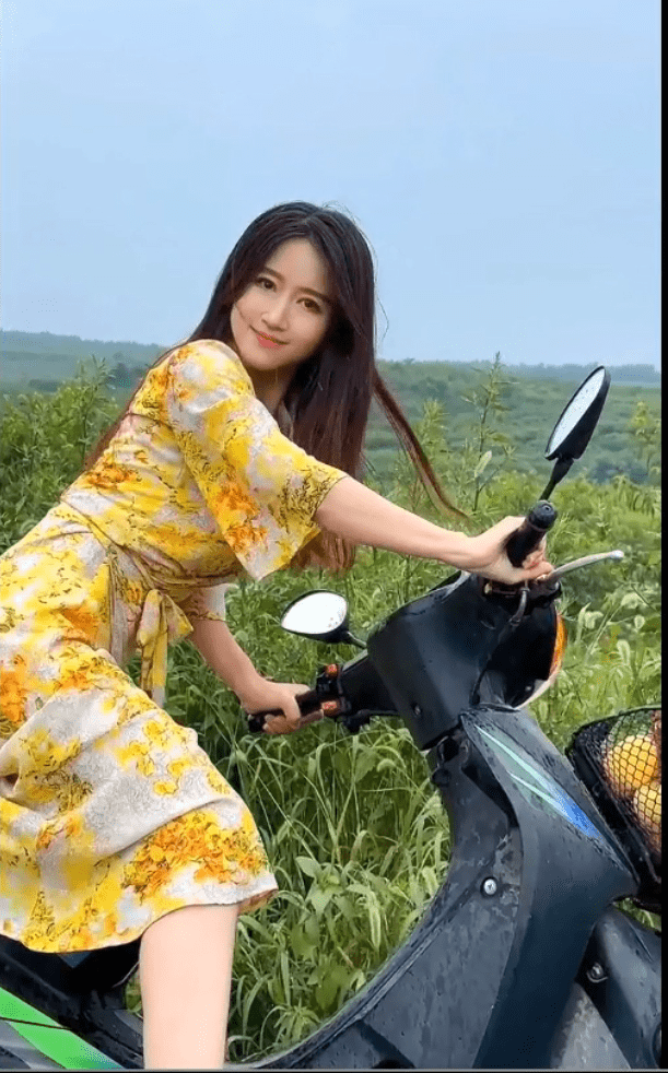 随州美女披战袍 英姿飒爽起风暴