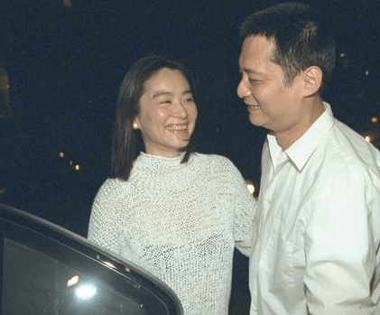 林青霞当年时尚前叫来张叔平,给他看自己3张时尚照后,他拔腿逃跑_造型