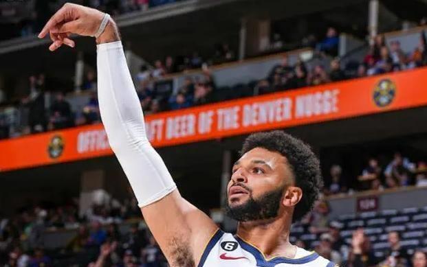 穆雷刚复出又受伤!1.7亿先生悠着点啊_掘金_防守_赛季