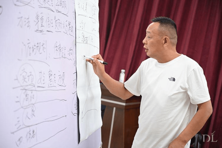 老板退了休的"胖东来",还能否延续胖东来的情怀_于东来_员工_许昌