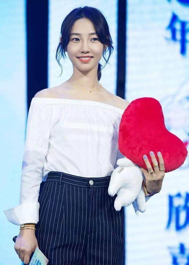 白百何更新了一条微博,绝地反击,陈羽凡的反应说明一切_因为_张爱朋