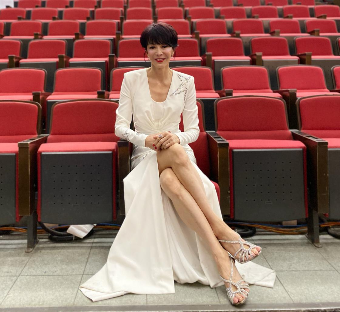 66岁郑裕玲公开秀恩爱!