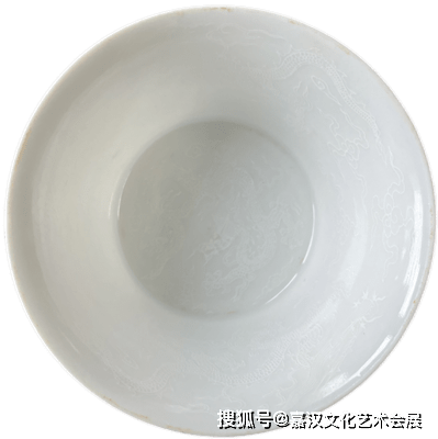 甜白釉瓷的巅峰之作：暗刻龙纹天字杯_搜狐网