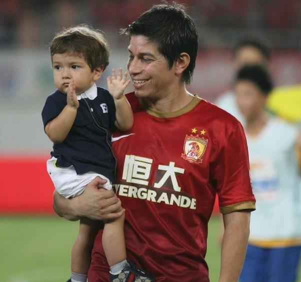 如今,孔卡已经退役,而他生在中国的儿子,足协是不是应该早作打算,认真