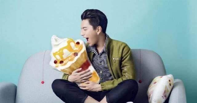 高能少年团相聚王思聪的ktv,除了刘昊然调皮,董子健暴露本性了_孙怡