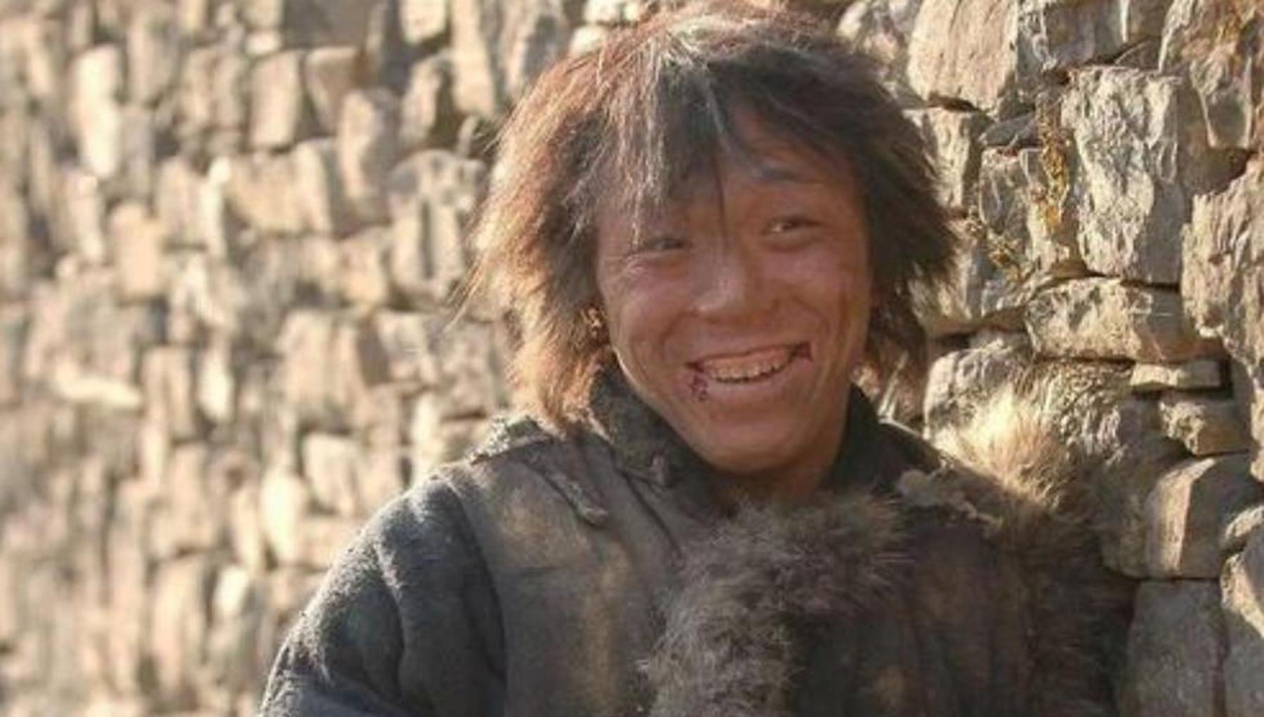 曾把黄渤吻到害羞,在一起10年被分手,今身价40亿不再相信爱情_余男