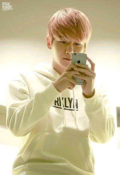 吴世勋眉毛,lisa腿,jennie肩,请这些身体部位出道_ros_边伯贤_女孩