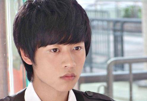 魏晨从"奶油小生"转型了,新造型硬汉气息十足_形象_镜头_过程