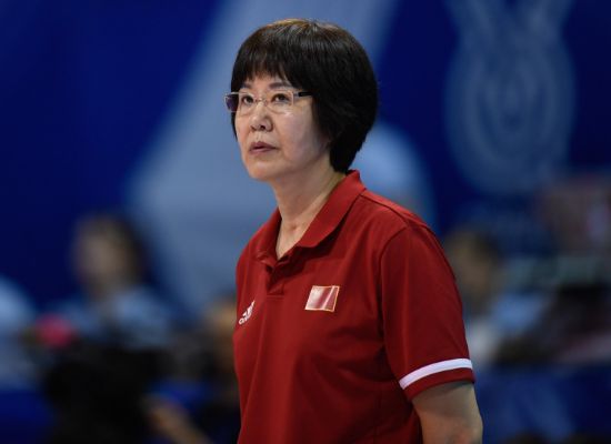 耻辱性4连败后,曝赖亚文终出手开除蔡斌,郎平重返国内上任_中国女排