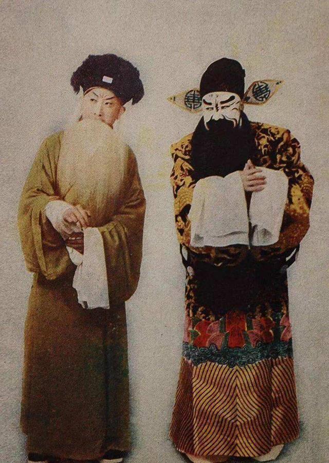 京剧名家袁世海演出噱头太多,马连良大师对此既喜欢又不满_表演