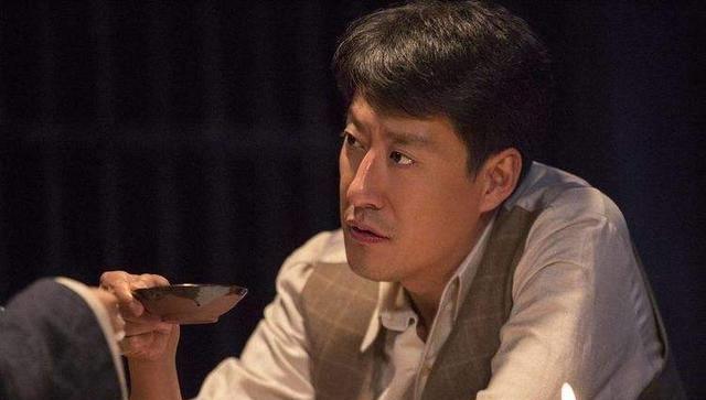 于震卖酒再次"翻车",自言酒瓶价值15万,却只卖158元_直播_潘长江_网友