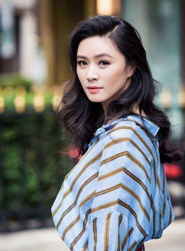 一线女星本身就是豪门_富豪_女明星_身价