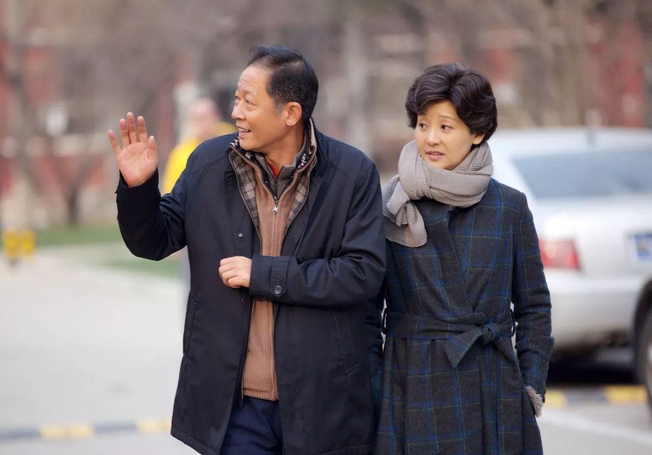 徐帆爱情:被王志文赶出门,从田壮壮跳到冯小刚,爱情观令人唏嘘_杨立新