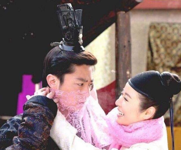 林心如真是老司机,早在多年前就调戏了霍建华,同框秀恩爱!