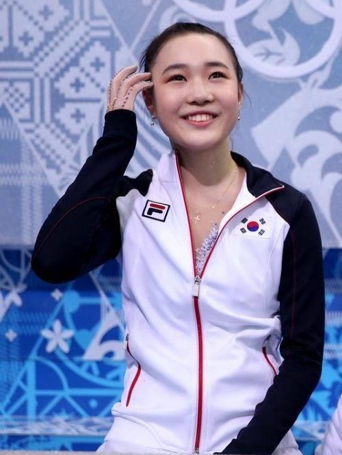 又一亚洲体坛女神宣布退役!正直生涯黄金时期!_金妍儿_中国_美女