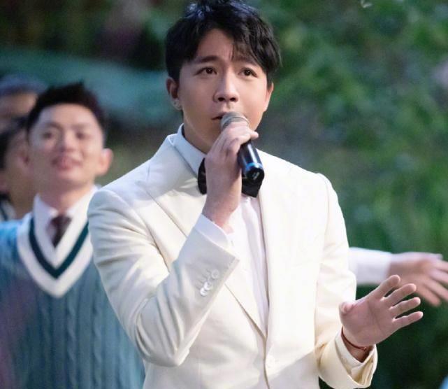 时隔数年,任家萱再次被问当年烧伤为何要恨俞灏明?