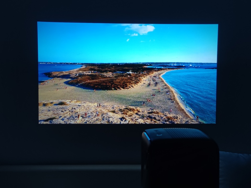 千元投影新标杆酷开P9实测:XLCD高亮引擎带来真亮度,好色彩!