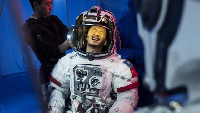 吴京太猛了,《攀登者》里的这个镜头看得人不敢呼吸!