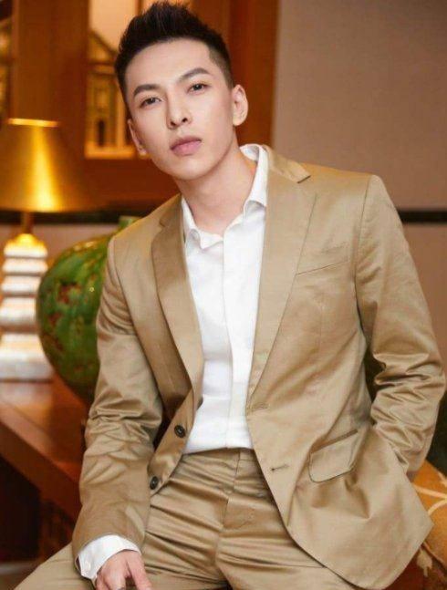 同样是新人扎堆,黄磊为何态度大变,还为谭松韵专门做美食_魏大勋_新生