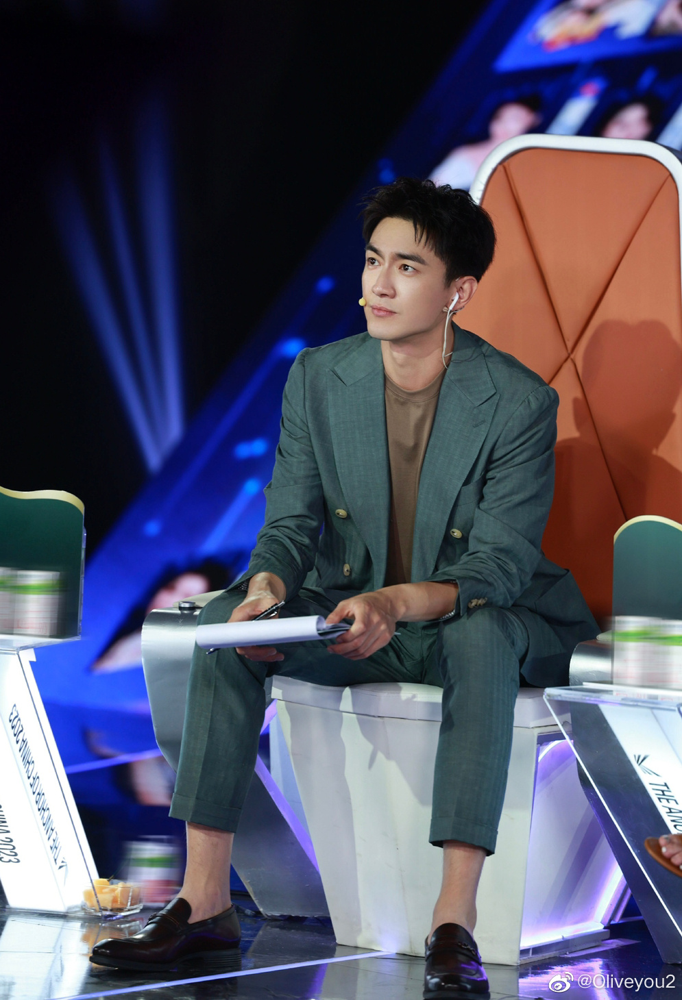 卷发日系少年好惊艳,直播截图拉满反差感_性格_帅哥_魅力