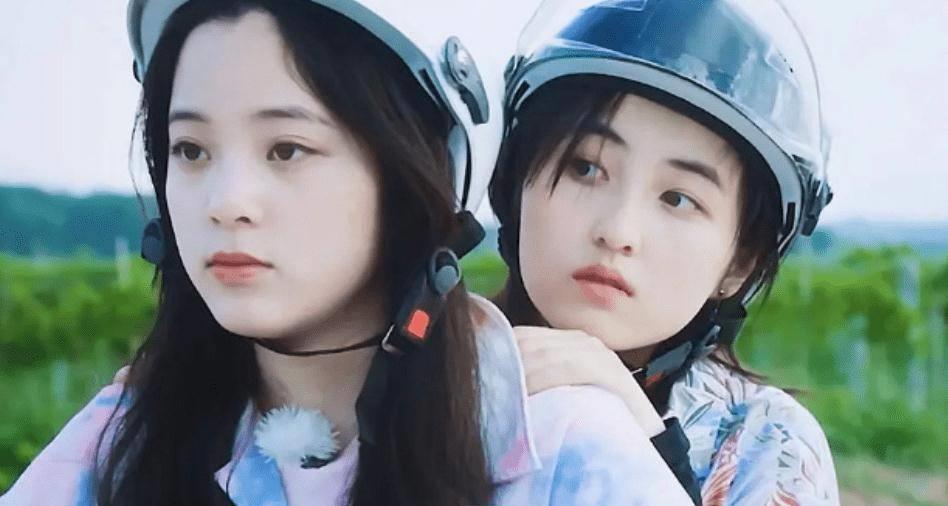 向往5收官请来欧阳娜娜,张子枫手机壳引热议,展现二人真实关系_妹妹