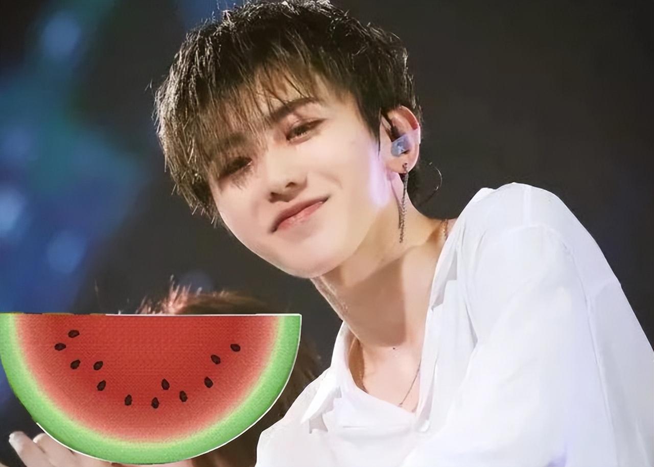 蔡徐坤:其实是一个可怜的孩子_公司_父母_赔偿