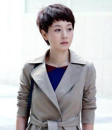 小宋佳才是短发界的"扛把子",真心不比马伊琍差!_发丝_弧度_唇膏
